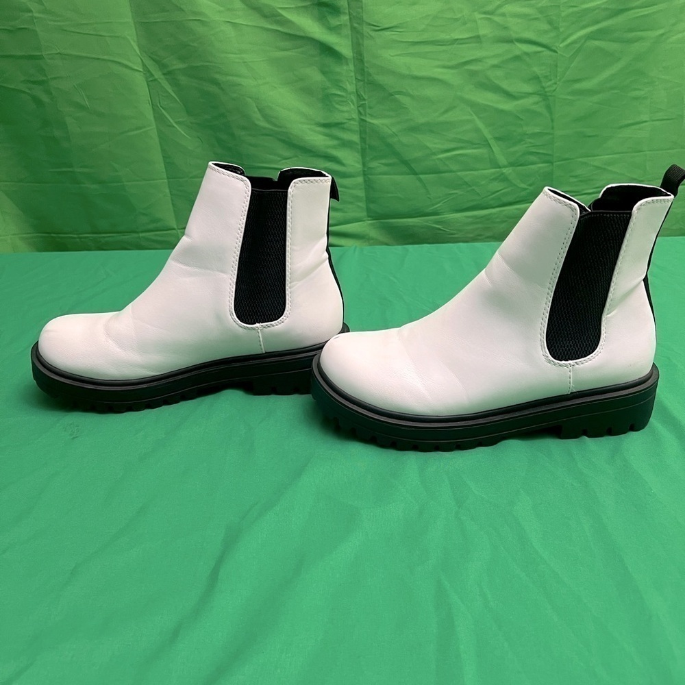 Women’s Ankle Boots - Picture 2 of 7